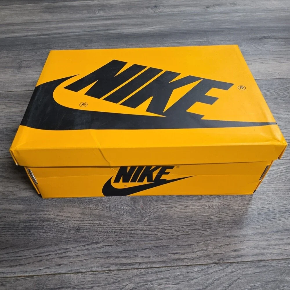 Nike Air Jordan 1 Retro High OG Taxi/Black Sail Mens Size 9